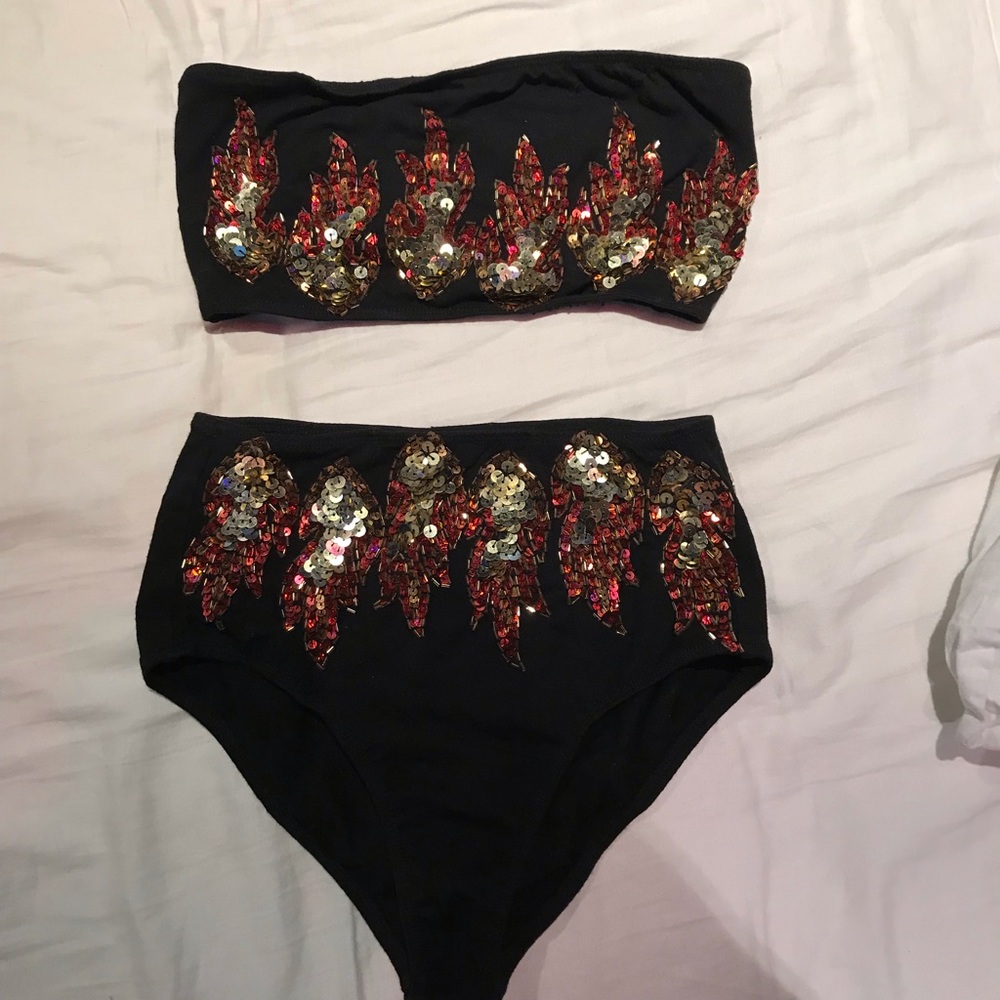 Herpony Flame Set